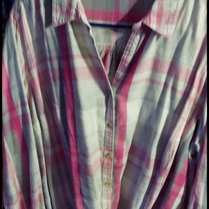Maurices shirt